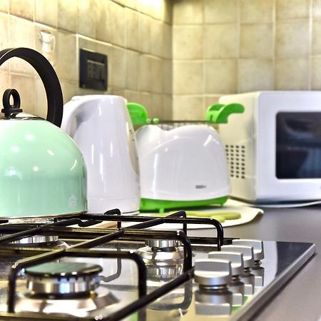 Modern Apartment Halfway Between Milan And Como 코글리아테 외부 사진