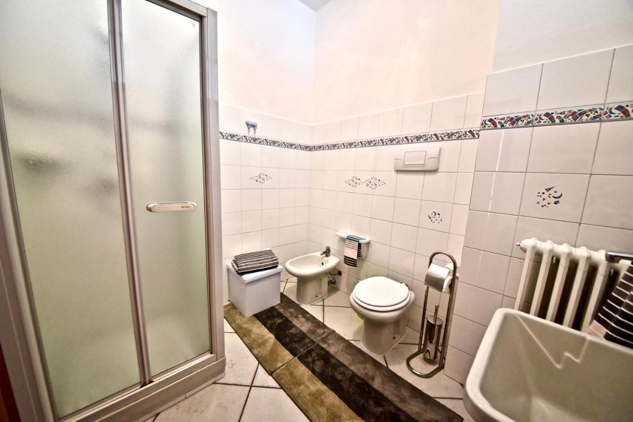 Modern Apartment Halfway Between Milan And Como 코글리아테 외부 사진