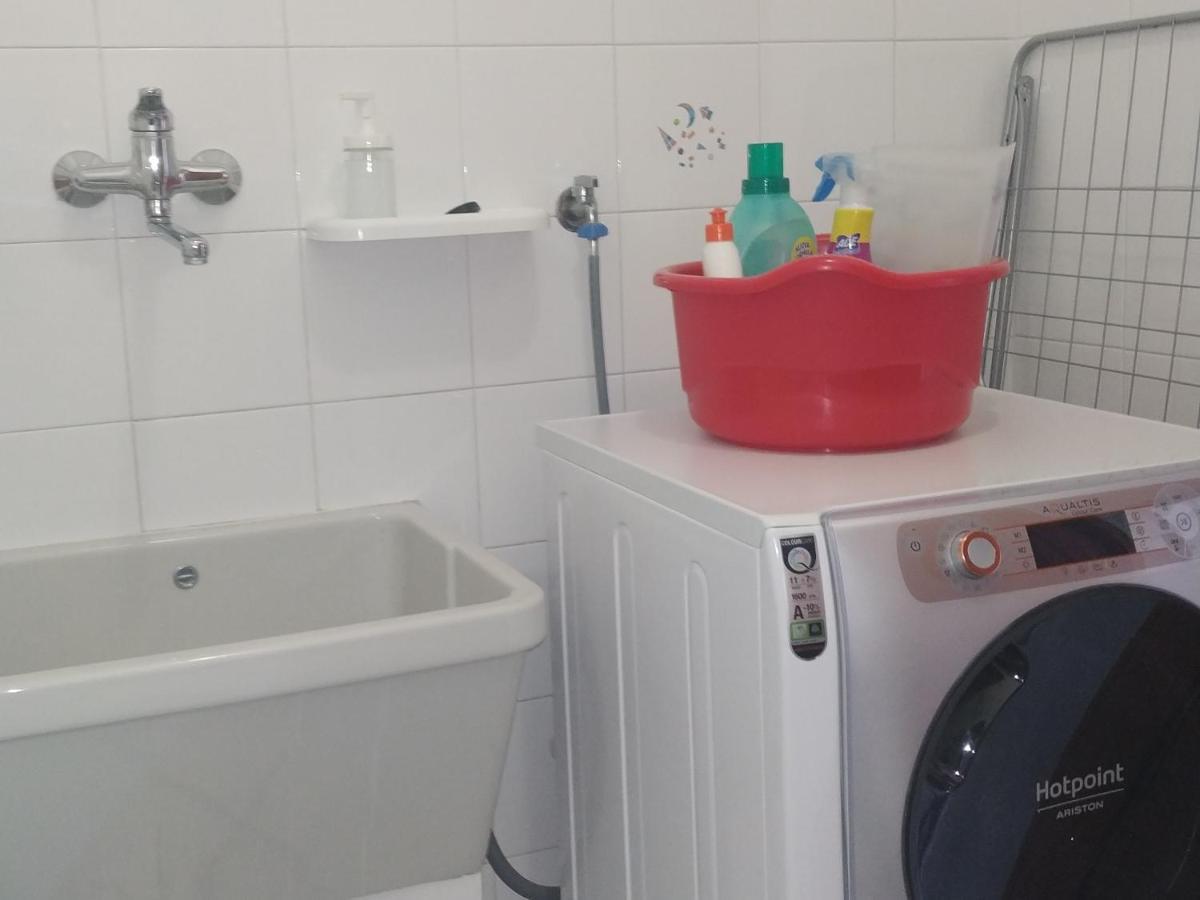 Modern Apartment Halfway Between Milan And Como 코글리아테 외부 사진